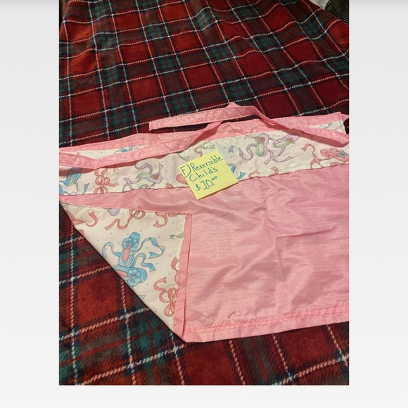 Children's Aprons - Picture 10 of 11